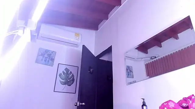 alondrabigtits online show from May 7, 11:02 am