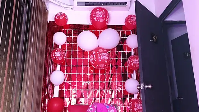 alondrabigtits online show from February 14, 11:43 am