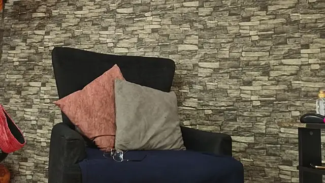 alondrabigtits online show from October 30, 12:36 pm