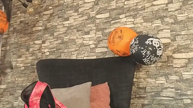 alondrabigtits online show from October 26, 12:05 pm