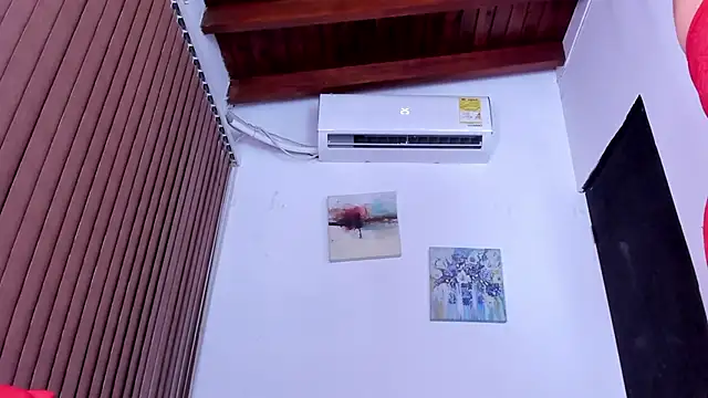 alondrabigtits online show from April 8, 11:01 am