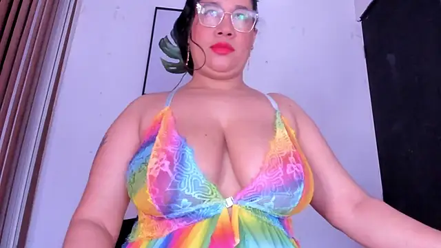 Snapshot of alondrabigtits chatting on June 9, 12:06 pm alondrabigtits online show from June 9, 12:06 pm