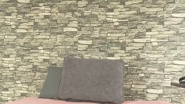 alondrabigtits online show from December 15, 12:33 pm