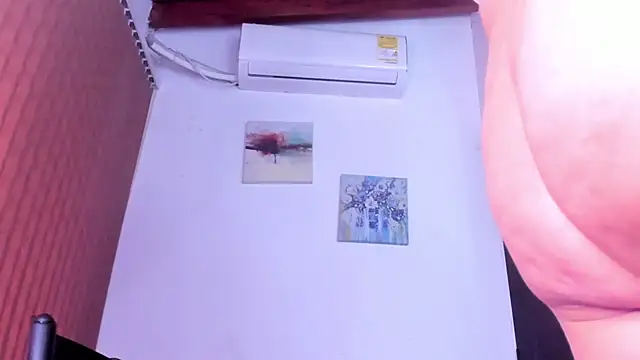 alondrabigtits online show from March 11, 12:10 pm