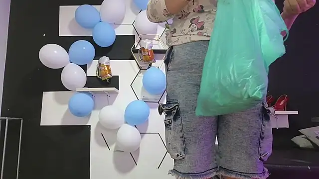 alondrabigtits online show from October 2, 12:08 pm