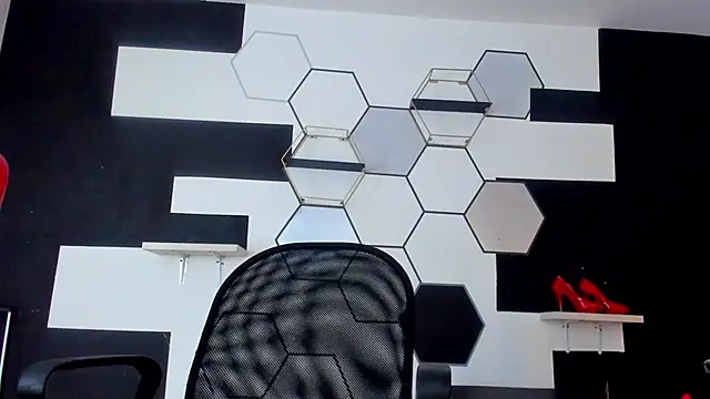 alondrabigtits online show from March 10, 11:55 am