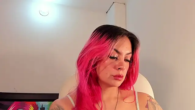 AZULAEVANSS online show from February 9, 1:00 am