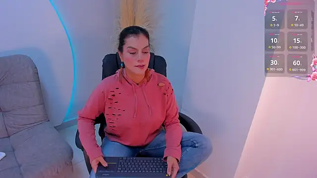 Ada Monroe10 online show from October 7, 1:23 pm