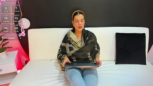 Ada Monroe10 online show from February 17, 1:41 pm