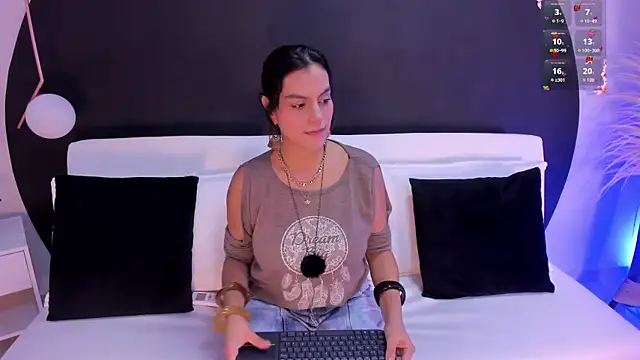 Ada Monroe10 online show from April 30, 1:40 pm