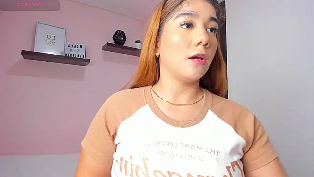 Snapshot of tifanyhills_ chatting on October 27, 8:21 pm tifanyhills online show from October 27, 8:21 pm