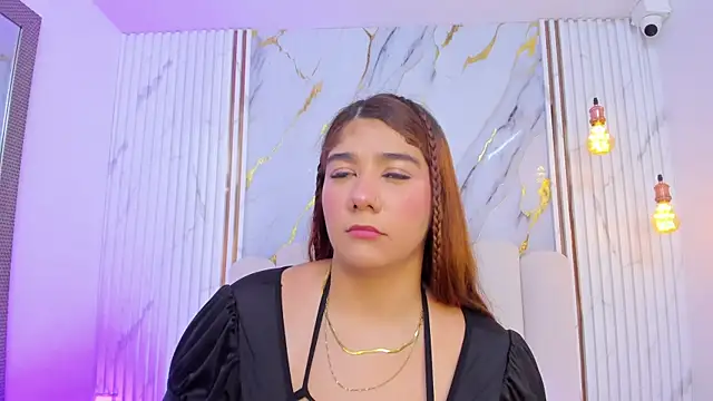 tifanyhills  online show from April 14, 8:03 pm