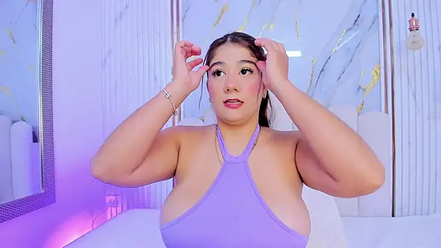 tifanyhills  online show from April 9, 8:37 pm