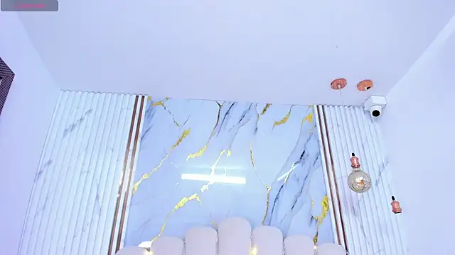 tifanyhills  online show from March 24, 8:20 pm