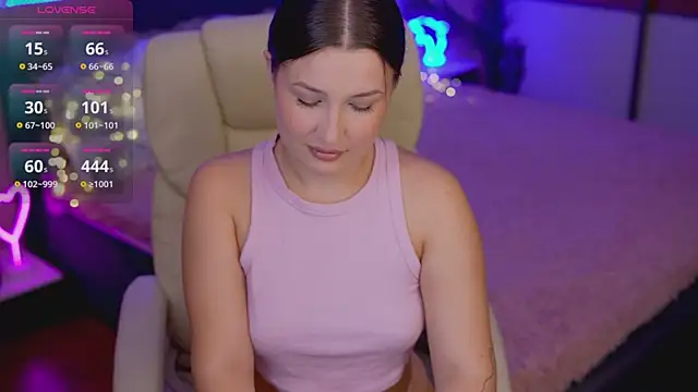 OneLaya online show from November 11, 3:07 pm