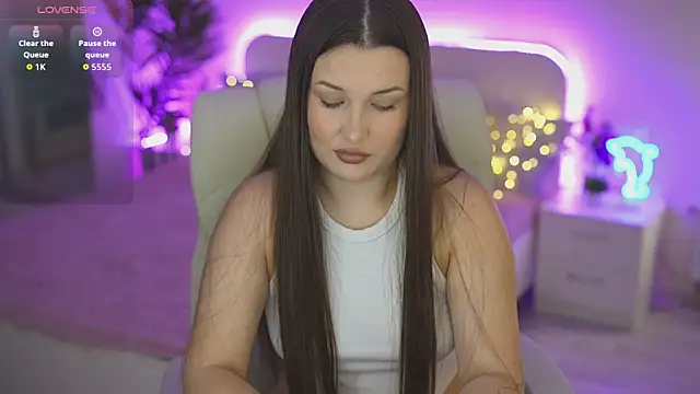 OneLaya online show from September 14, 1:55 pm