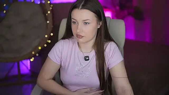 OneLaya online show from April 7, 6:15 am