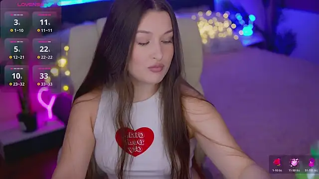 OneLaya online show from November 26, 8:20 pm