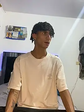 derreck models online show from February 12, 3:06 am