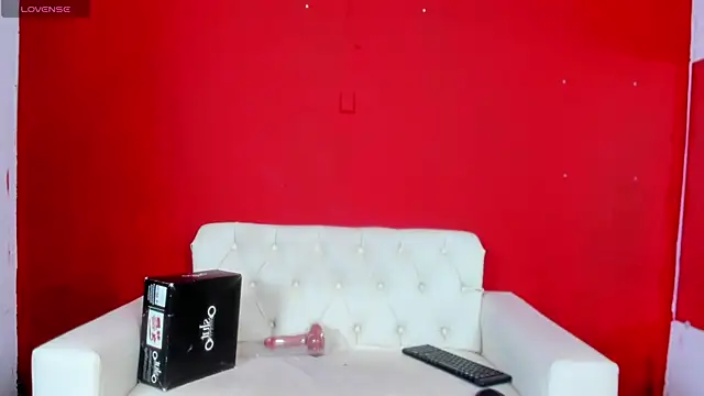 MIA SOPHIA1 online show from March 11, 5:02 am