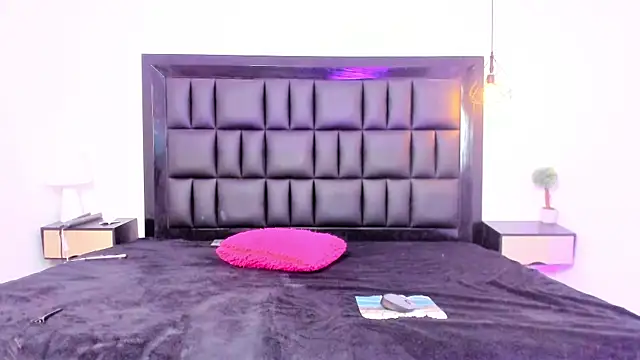 MIA SOPHIA1 online show from September 23, 5:14 am