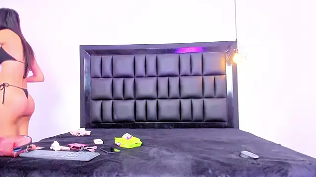 MIA SOPHIA1 online show from September 24, 5:03 am