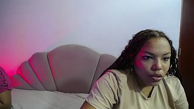 horny babyss online show from January 7, 1:43 am