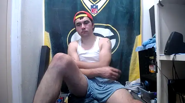 Snapshot of Apeezy14 chatting on December 7, 12:14 am Apeezy14 online show from December 7, 12:14 am