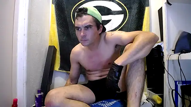 Snapshot of Apeezy14 chatting on December 1, 6:46 pm Apeezy14 online show from December 1, 6:46 pm