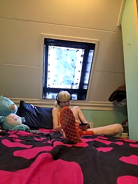 Snapshot of Doggyray44 chatting on March 16, 10:19 am Doggyray44 online show from March 16, 10:19 am