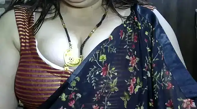 Snapshot of bhabhi_jaan11 chatting on February 5, 12:49 pm bhabhi jaan11 online show from February 5, 12:49 pm