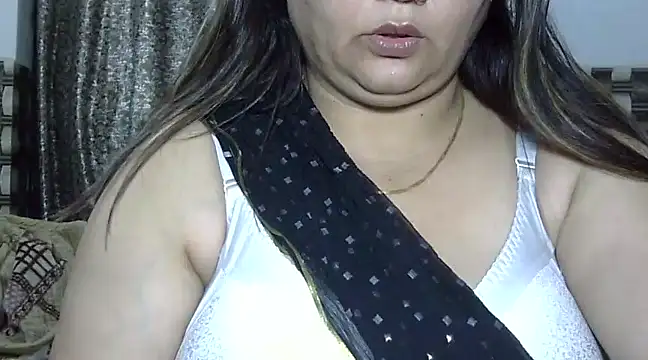 Snapshot of bhabhi_jaan11 chatting on March 16, 6:01 pm bhabhi jaan11 online show from March 16, 6:01 pm