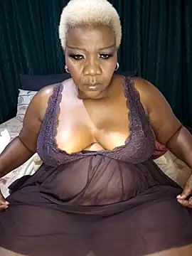 dirasweetlipsxx online show from April 8, 8:21 pm