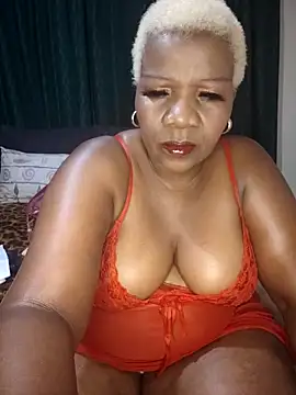 dirasweetlipsxx online show from April 4, 8:15 pm