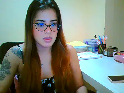 Snapshot of maliamiller chatting on February 4, 12:33 pm maliamiller online show from February 4, 12:33 pm