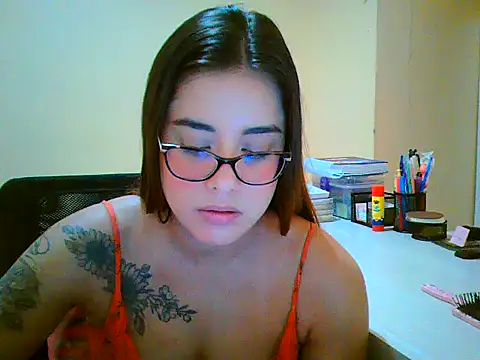 maliamiller online show from March 7, 3:39 pm