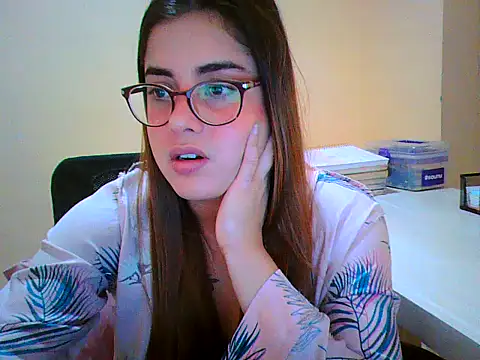 maliamiller online show from November 30, 11:22 am