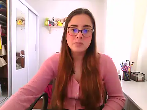 maliamiller online show from June 24, 7:22 pm