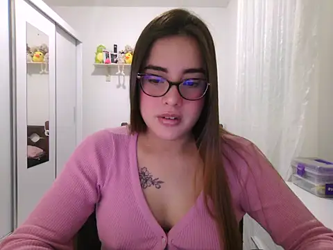 maliamiller online show from July 14, 2:05 am
