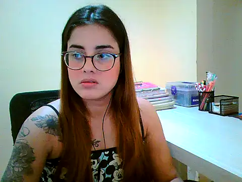 maliamiller online show from October 23, 8:57 am