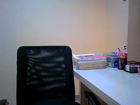 maliamiller online show from January 17, 4:05 am