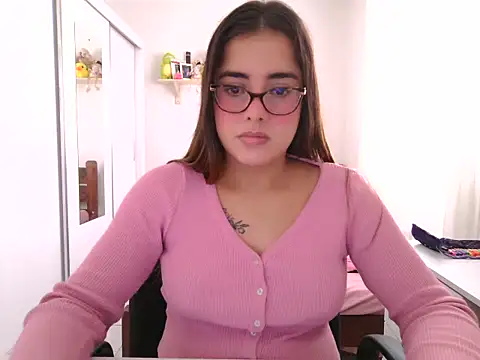 maliamiller online show from May 23, 2:49 pm