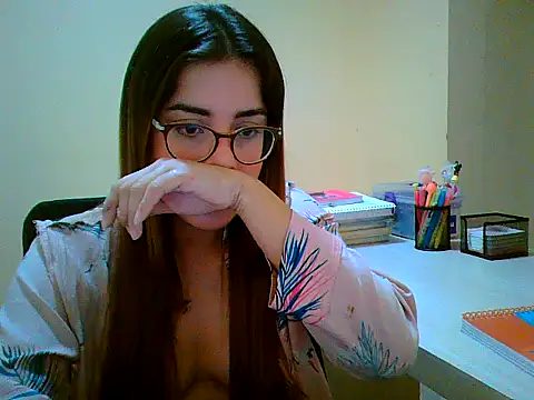 maliamiller online show from October 10, 7:42 am