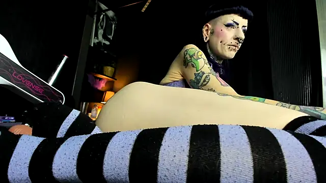 Purple Coffin666 online show from March 31, 10:28 am