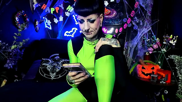 Purple Coffin666 online show from January 14, 1:15 pm