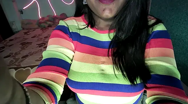 expression queen online show from February 18, 6:04 pm