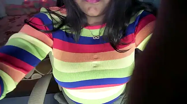 expression queen online show from February 18, 2:06 pm