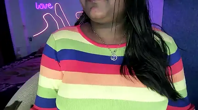 expression queen online show from January 13, 5:02 pm