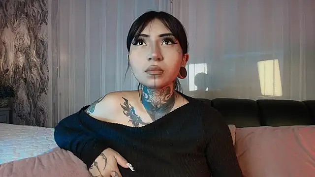 Evangeline bell online show from December 5, 8:17 pm