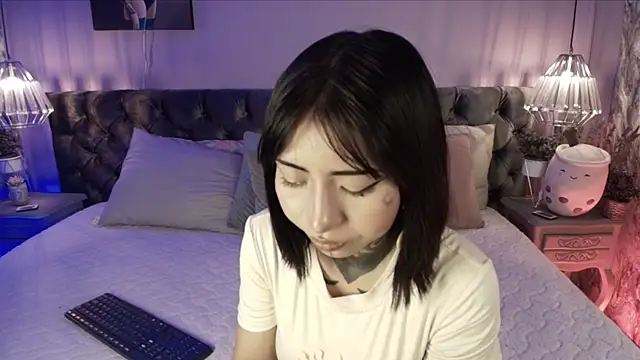 Evangeline bell online show from November 26, 7:36 pm